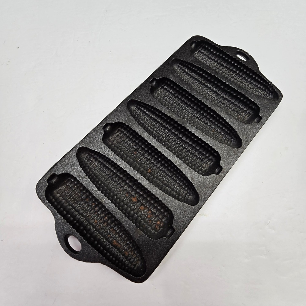 Vintage Old Mountain Cornbread Pan Black Cast Iron 7 Slot Cornstick Mold Kitchen